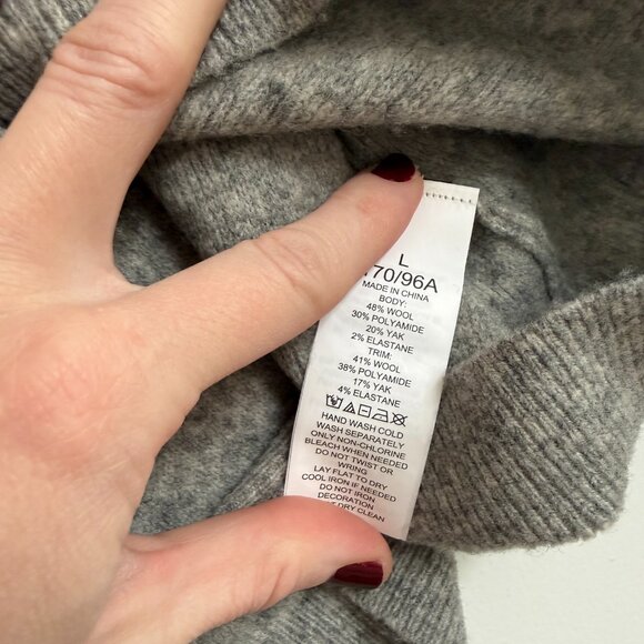 Kate Spade Embellished Sweater (Size L Great Condition) - Picture 9 of 16